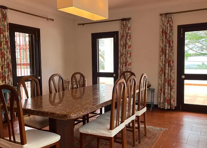 Quinta Acacias Perto Do Meco * Sesimbra